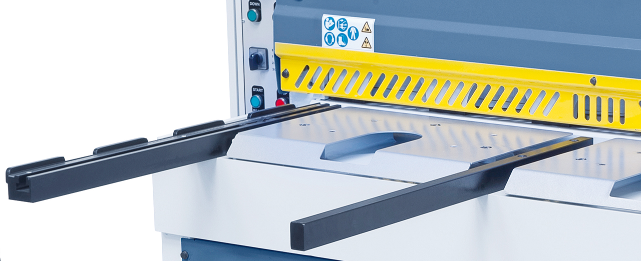 Motorische Tafelschere MTA 1360 x 3 mm mit man. Hinteranschlag *