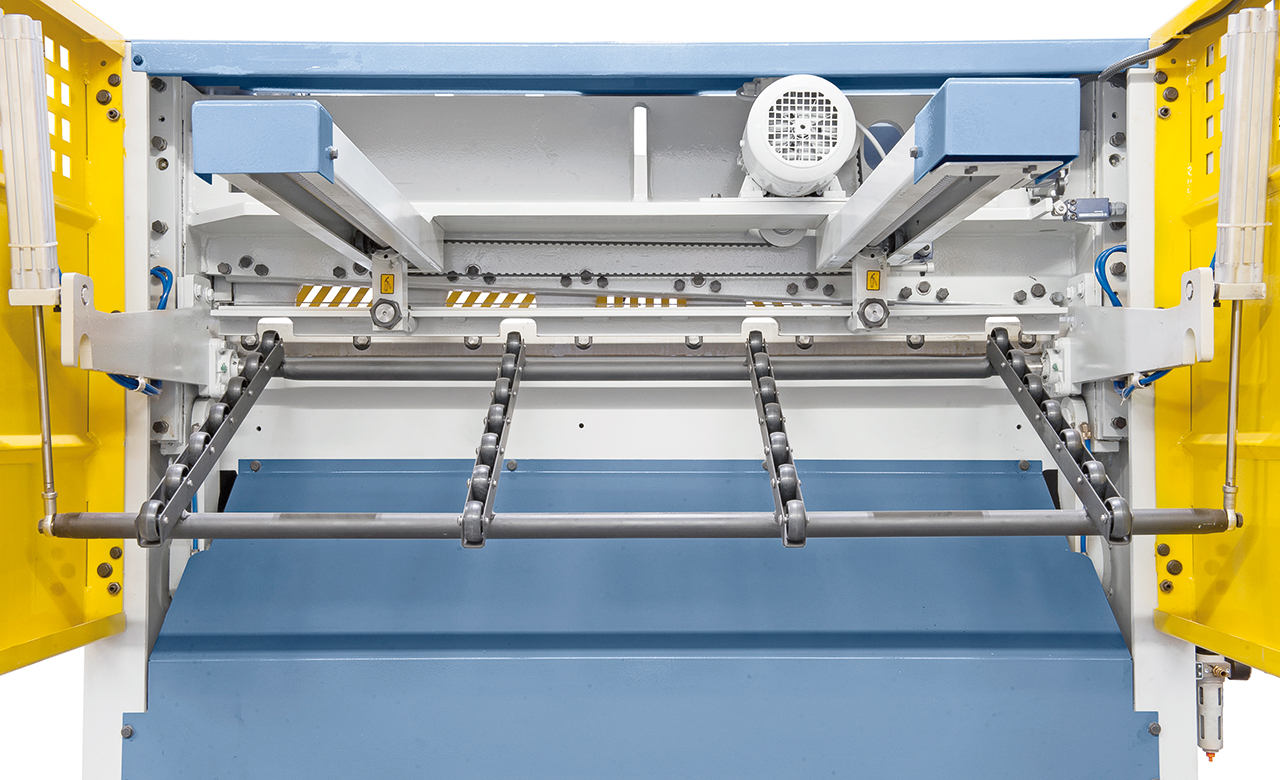 Motorische Tafelschere MTA 1560 x 3 mm NCC mit pneumat. Blechhochhaltevorrichtung *