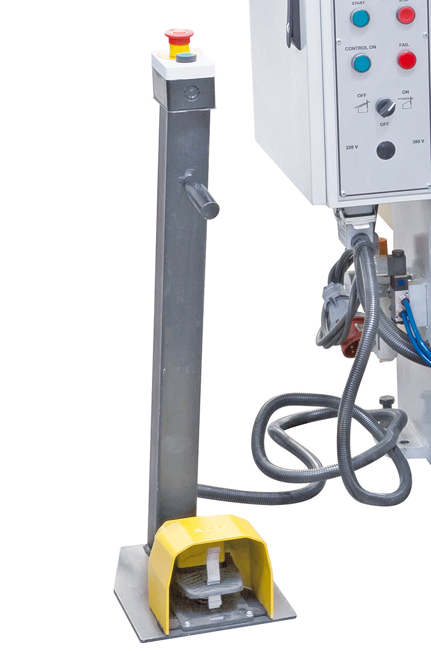 Motorische Tafelschere MTA 1360 x 3 mm NCC mit pneumat. Blechhochhaltevorrichtung *
