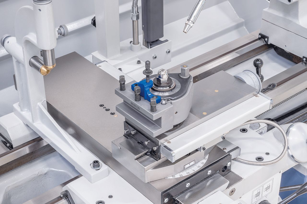 Universaldrehmaschine Solid 460 x 2000 Pro Vario *