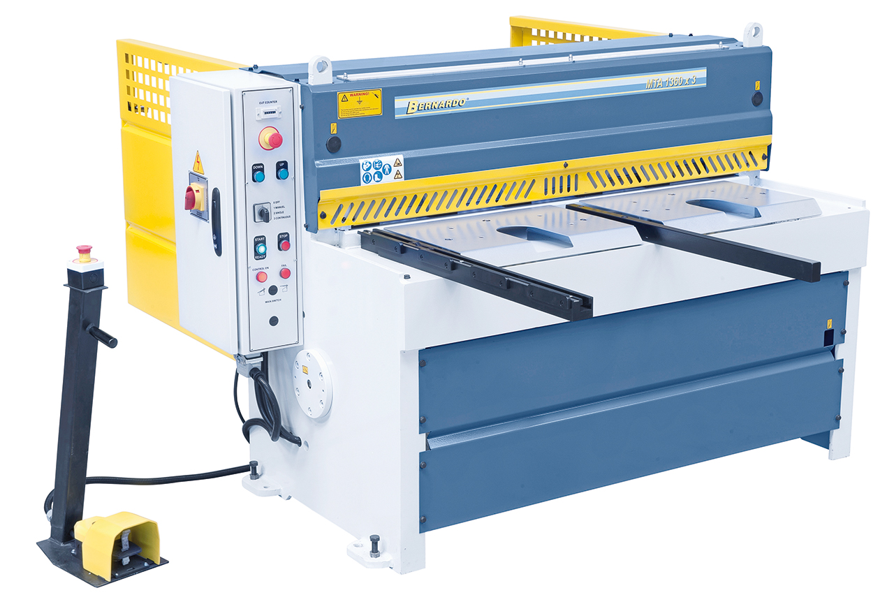 Motorische Tafelschere MTA 1560 x 3 mm mit man. Hinteranschlag *