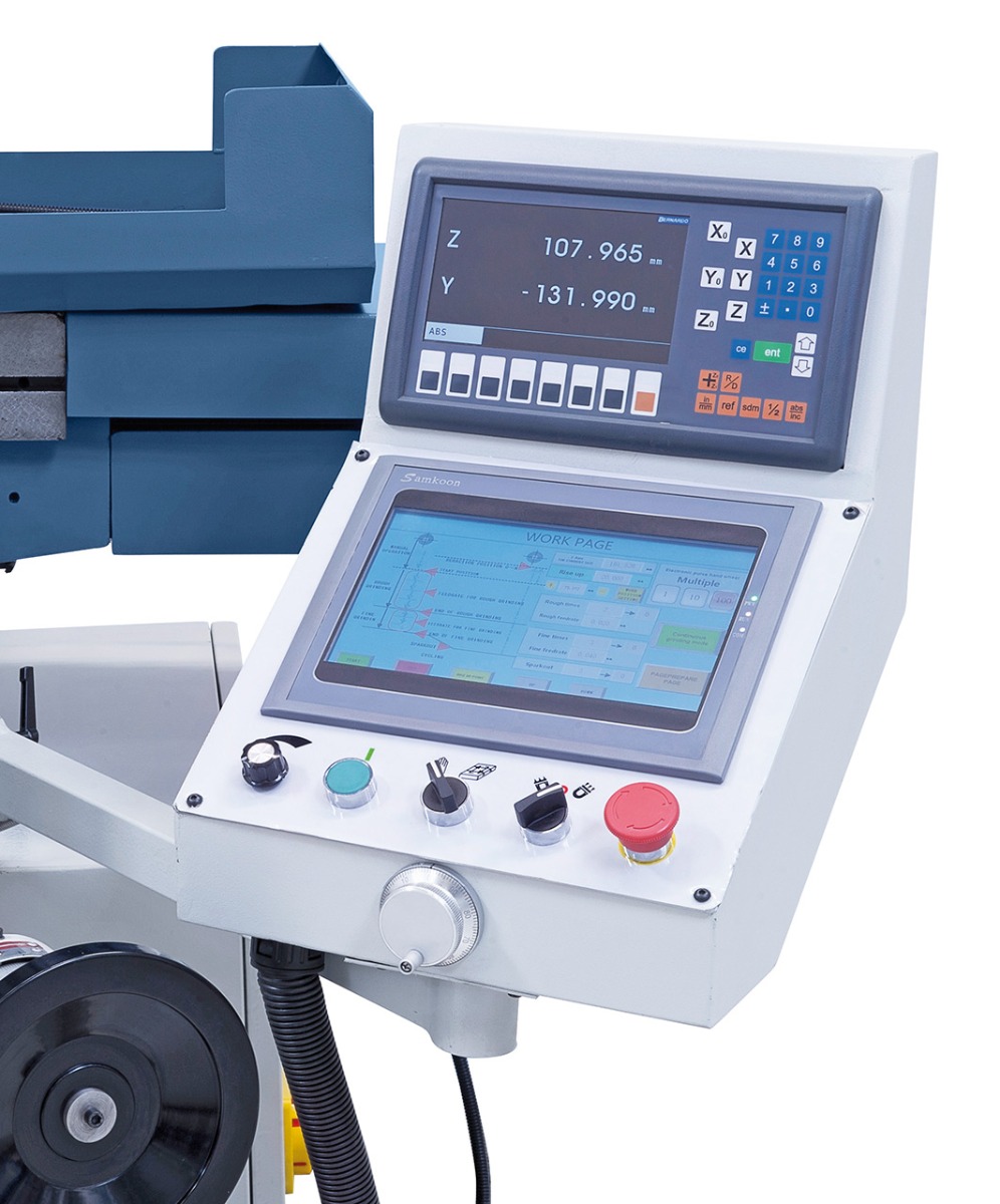 Steuerung mit Touch-Bedienung und 
elektronisches Handrad.