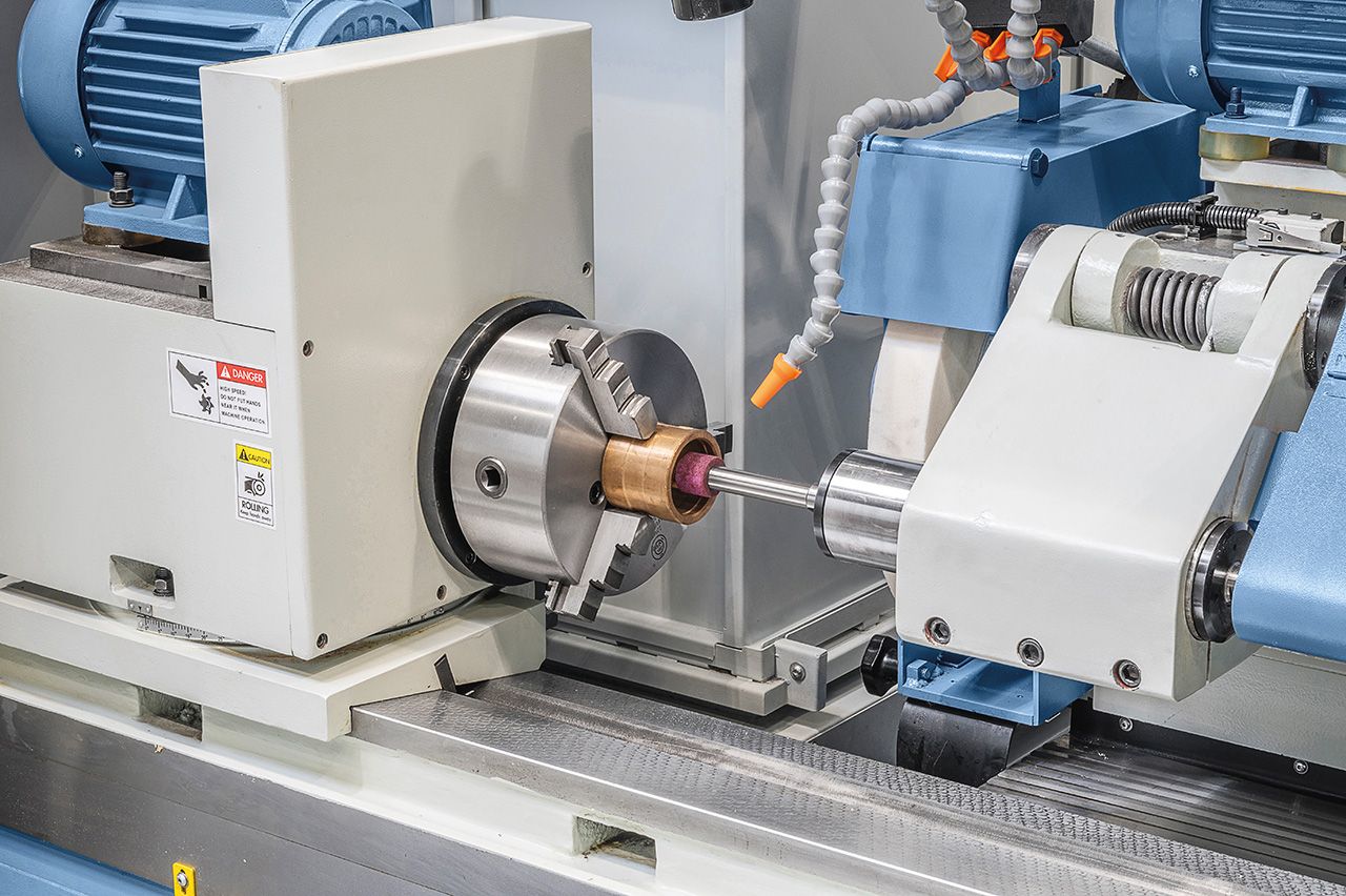 Universal-Schleifmaschine URS 32100 PLC **