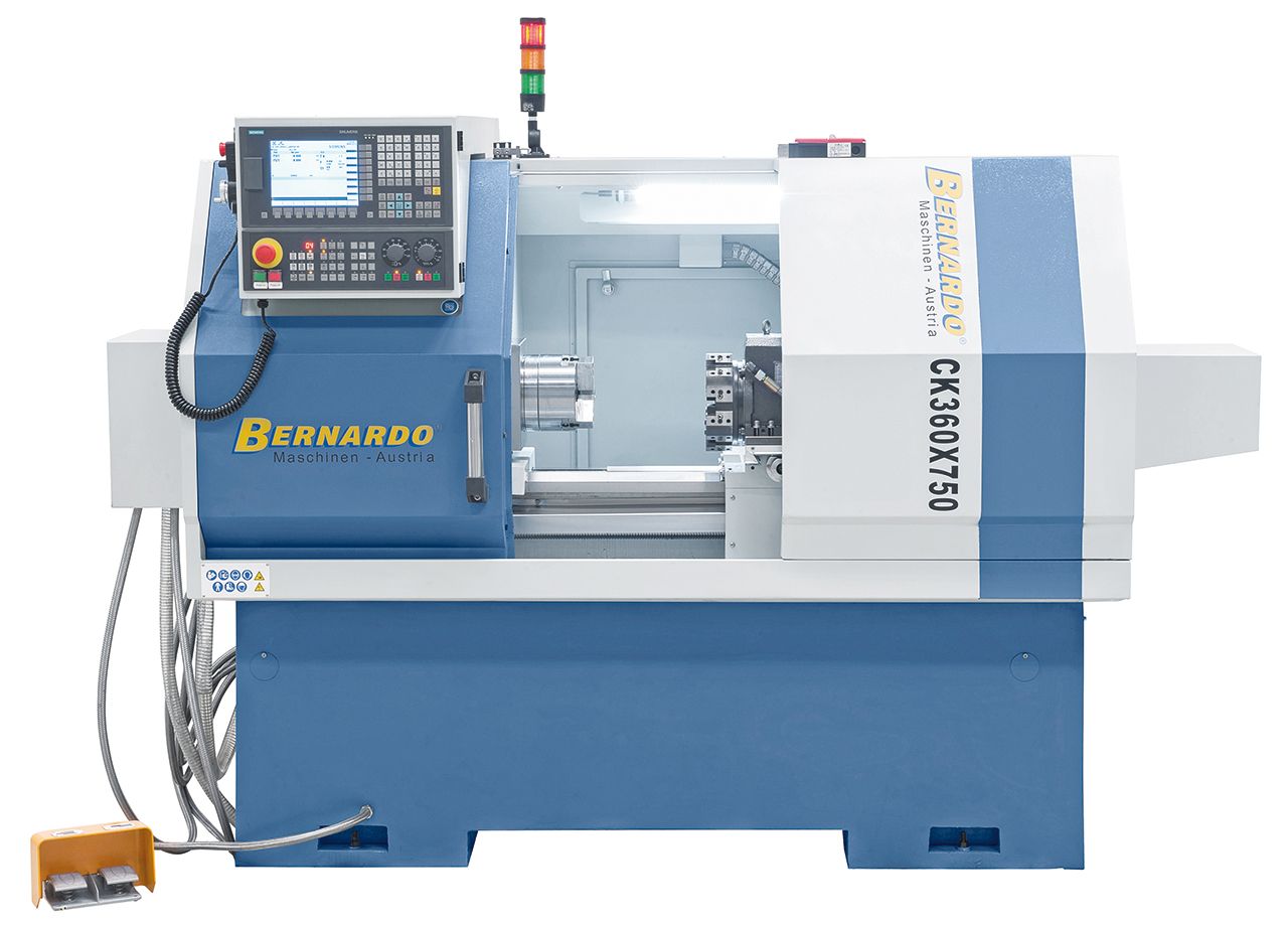 CNC-Drehmaschine CK 360 x 500 *