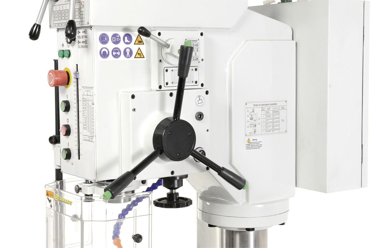 Getriebe-Säulenbohrmaschine GB 40 N mit Winkeltisch *