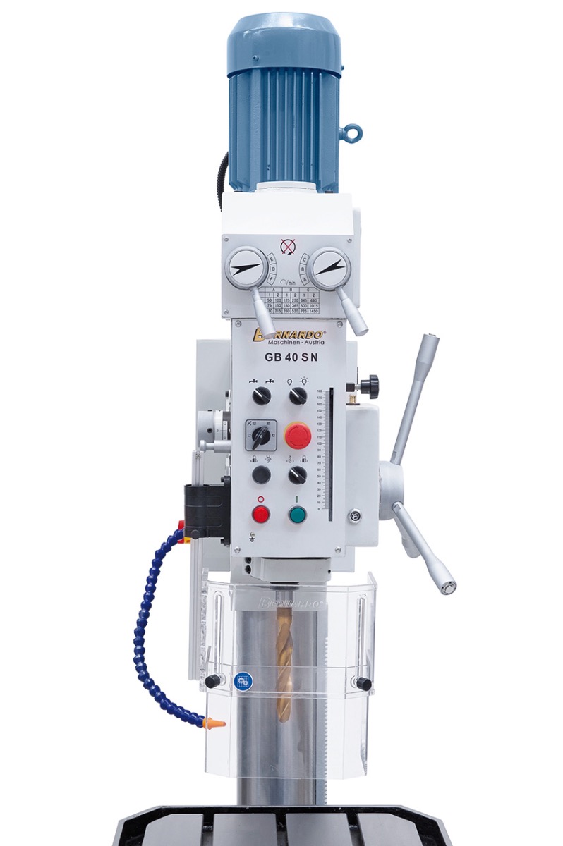 Getriebe-Säulenbohrmaschine GB 40 SN mit Winkeltisch