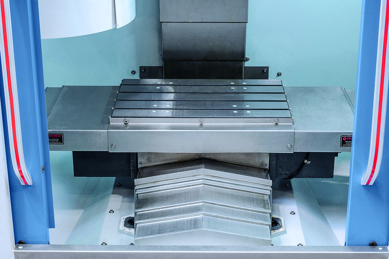 CNC-Vertikal-Bearbeitungszentrum VMC 600 mit Siemens 808D Advanced 16