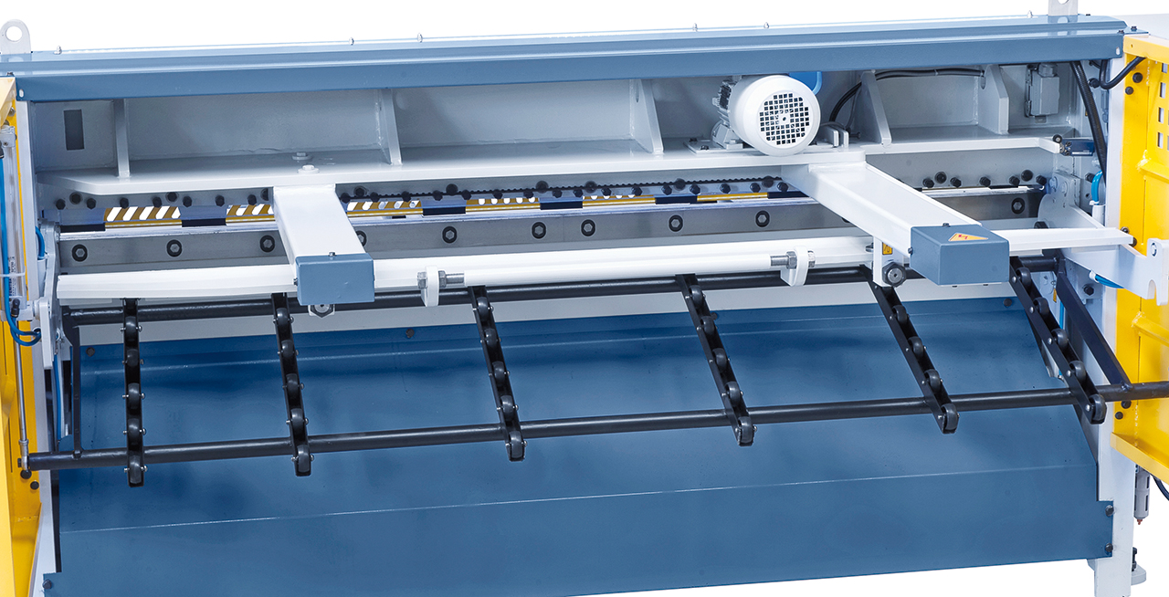 Motorische Tafelschere MTA 2060 x 3 mm NCC mit pneumat. Blechhochhaltevorrichtung *