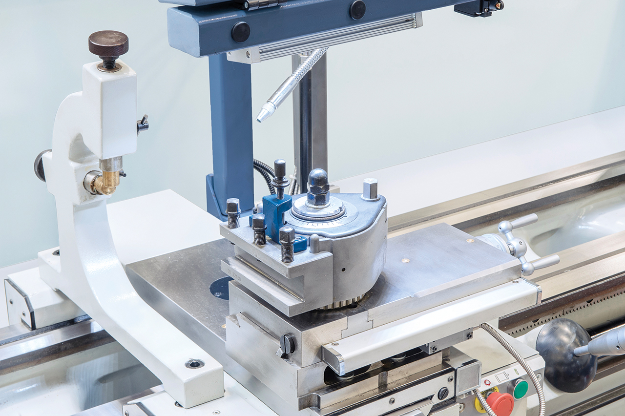 Produktionsdrehmaschine Goliath 500 x 2000 inkl. 3-Achs-Digitalanzeige *