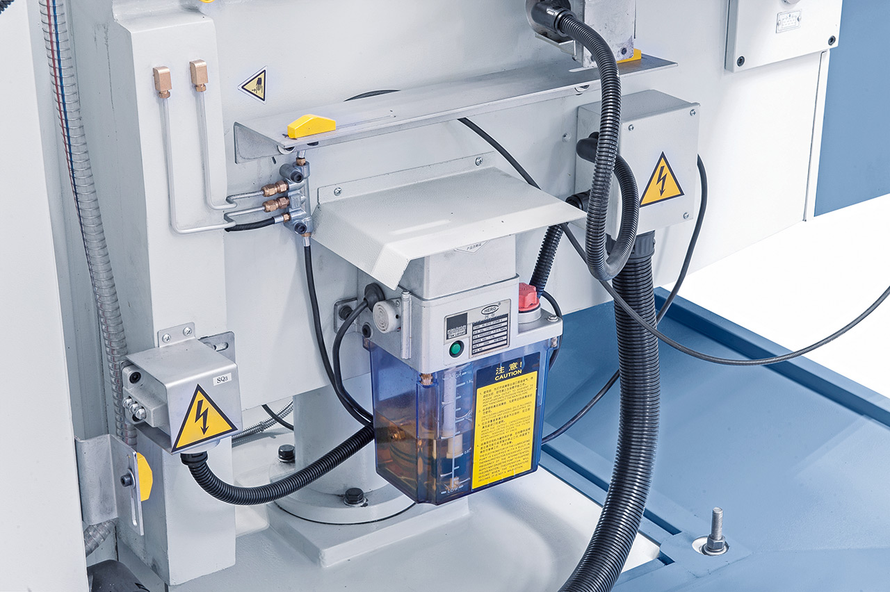 Universalfräsmaschine UWF 200 Servo **