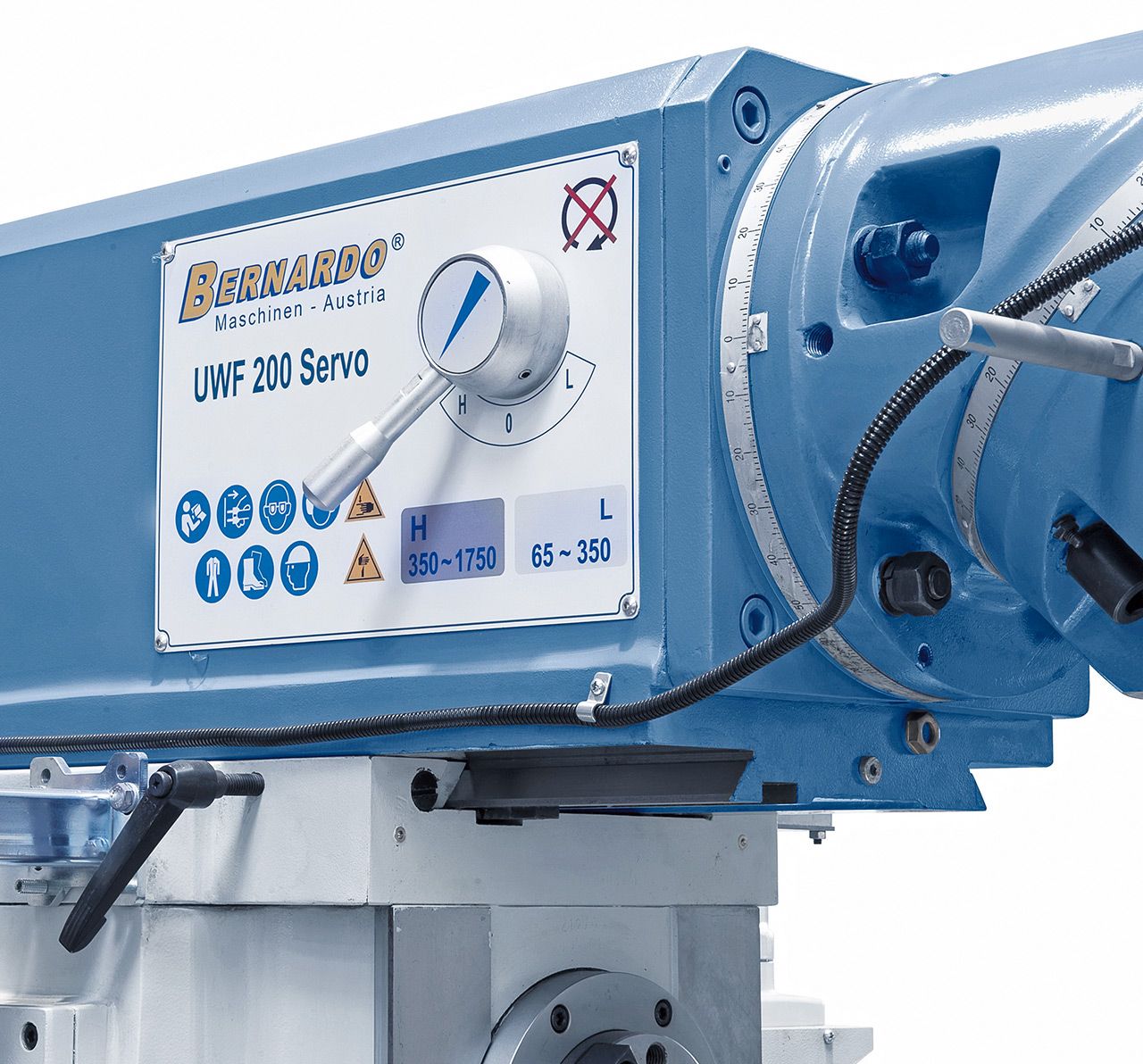 Universalfräsmaschine UWF 200 Servo **
