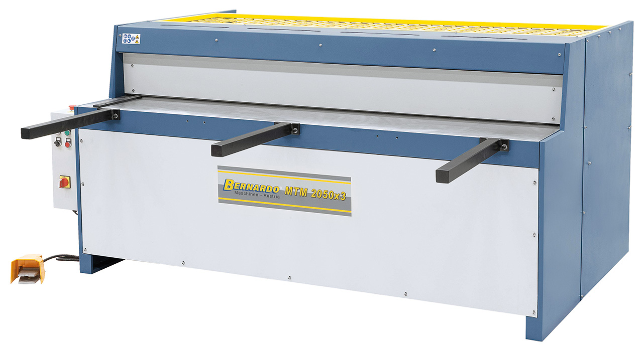 Motorische Tafelschere MTM 1250 x 3 mm mit man. Hinteranschlag
