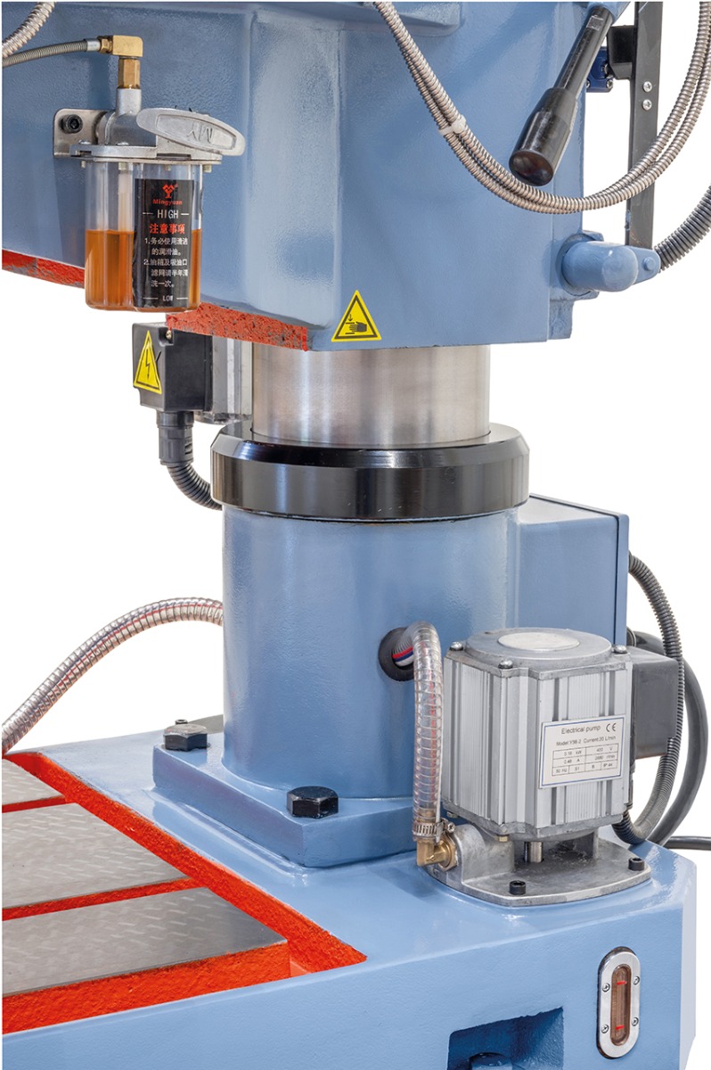 Getriebe-Säulenbohrmaschine GB 55 SK NC Vario mit Kreuztisch *