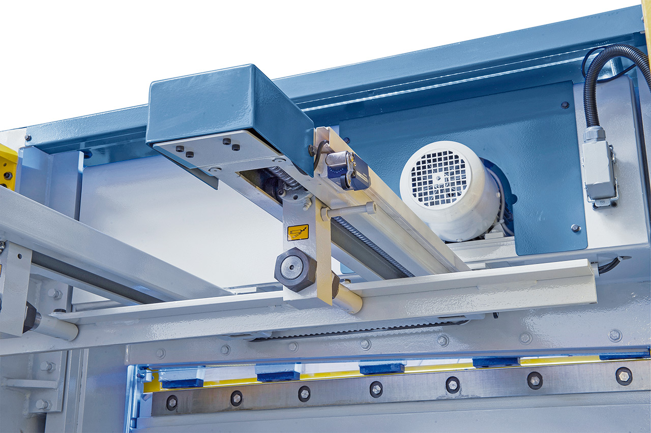 Motorische Tafelschere mit Blechauswurf nach vorne (max. 400 mm) und hinten MTE 1360 x 6 mm NCC *