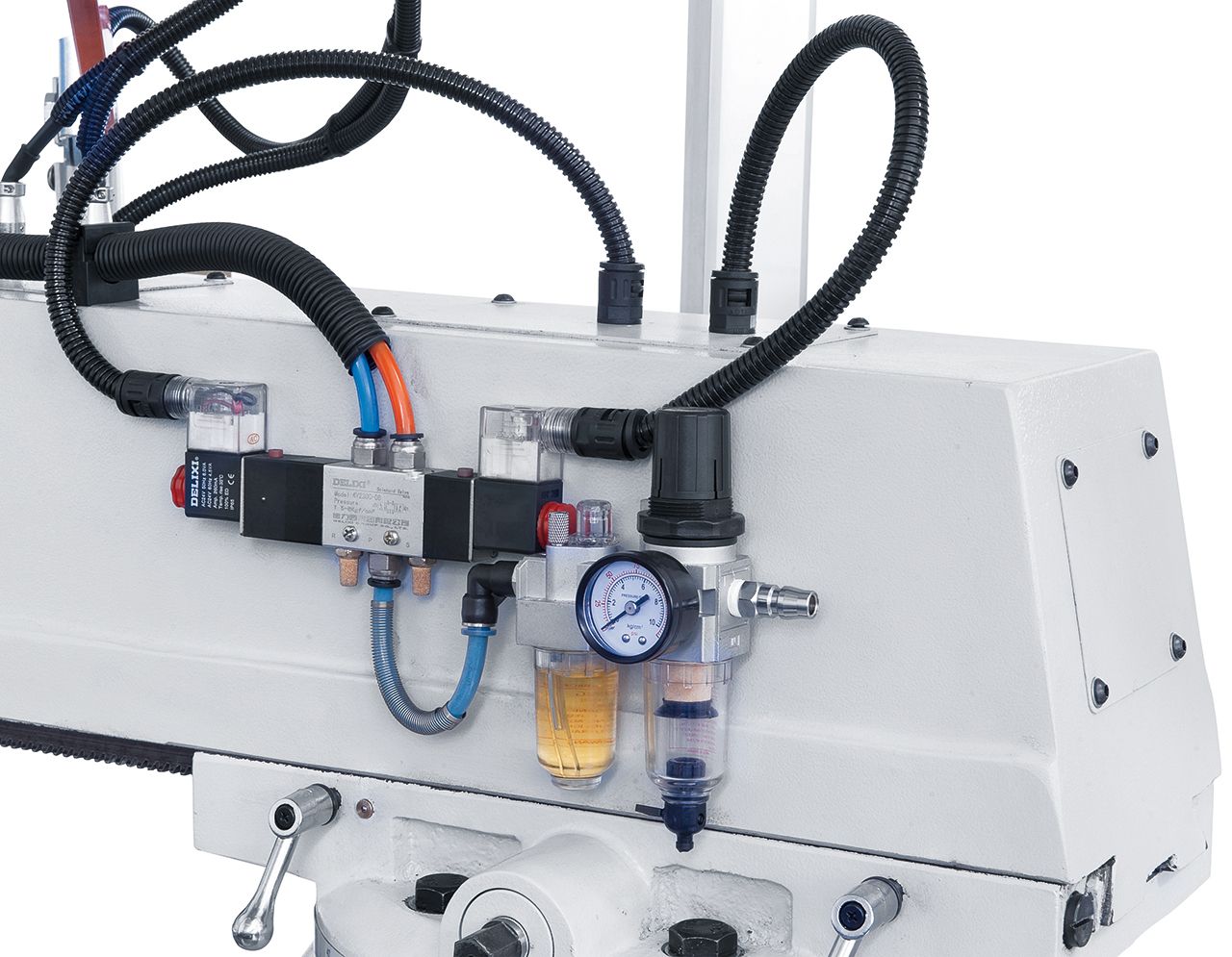Universalfräsmaschine UWF 90 - 1270 inkl. 3-Achs-DRO ES-12 H und pneumat.WK-Klemmung *