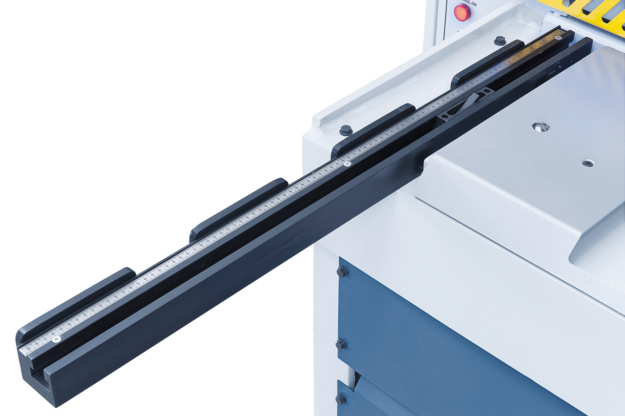 Motorische Tafelschere MTA 1360 x 3 mm mit man. Hinteranschlag *