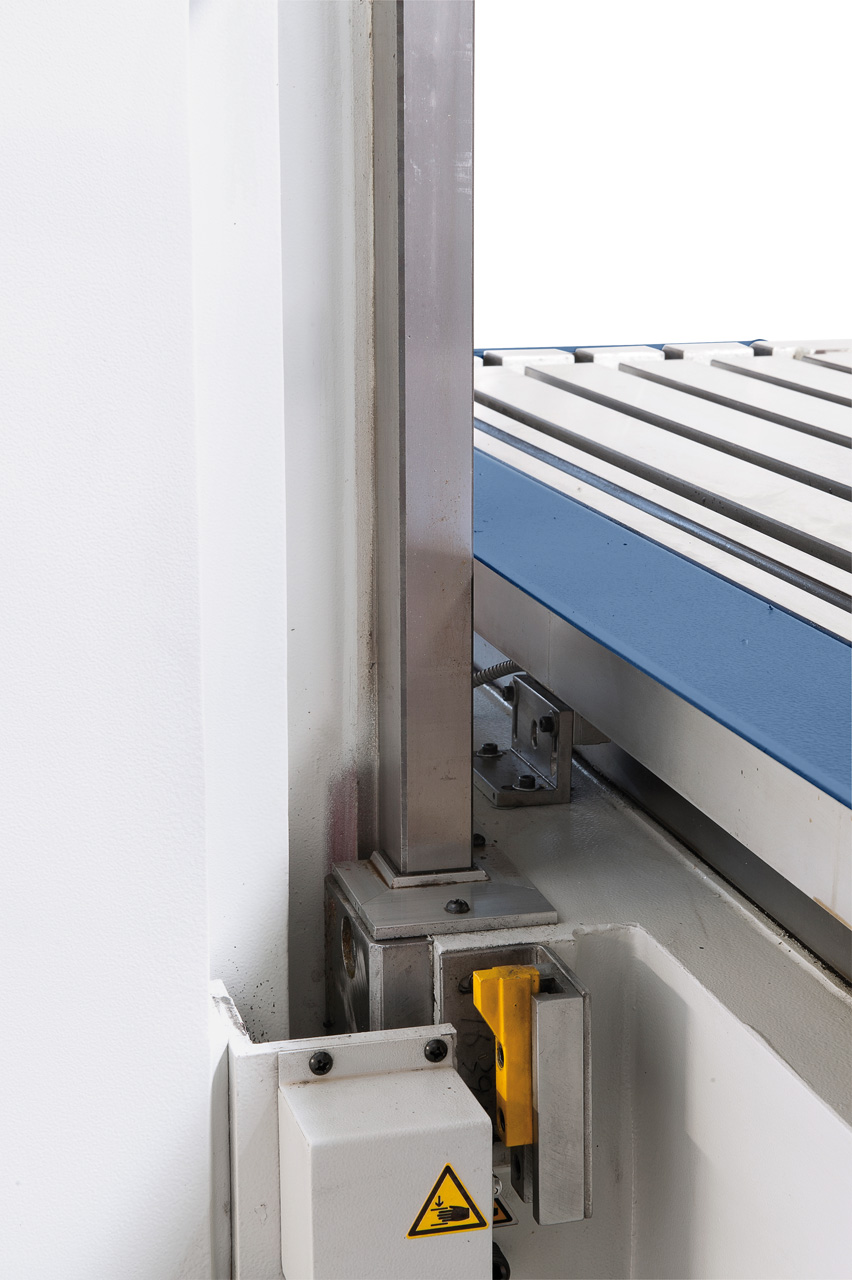 Universalfräsmaschine VARIOMILL FU 2000 E Servo *