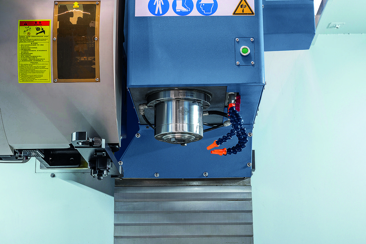 CNC-Vertikal-Bearbeitungszentrum VMC 1000 mit Siemens 828D