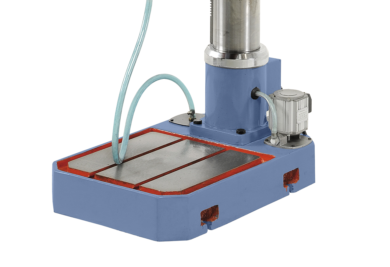 Getriebe-Säulenbohrmaschine GB 40 N mit Winkeltisch *