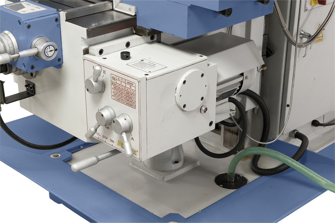 Universalfräsmaschine UWF 95 N inkl. 3-Achs-DRO und pneumat.WK-Klemmung *