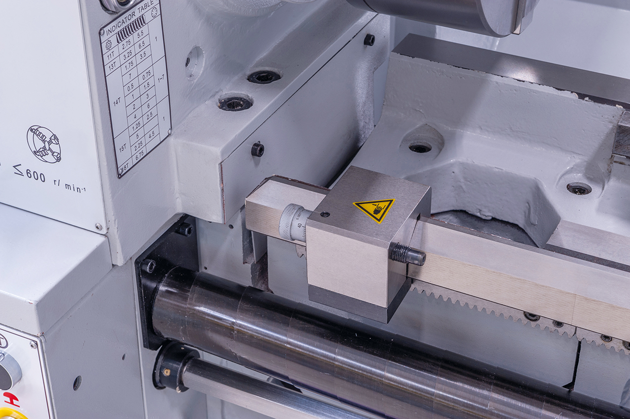 Universaldrehmaschine Solid 460 x 2000 Pro inkl. 3-Achs-Digitalanzeige *