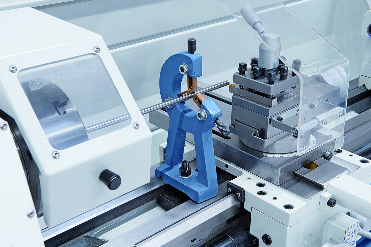 Leit- und Zugspindeldrehmaschine Profi 900 Vario / 230 V inkl. 2-Achs-Digitalanzeige ES-12 V