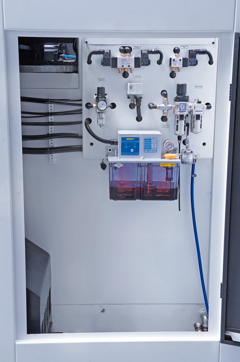 VMC 1050 mit Siemens Steuerung SINUMERIK 808D Advanced 16