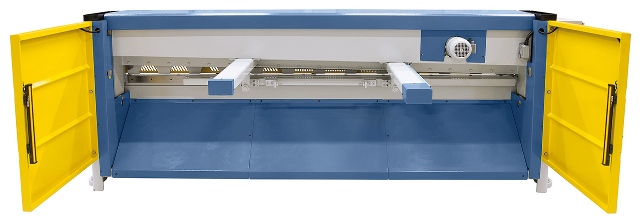 Motorische Tafelschere mit Blechauswurf nach vorne und hinten MTR 2560 x 2,5 mm NCC mit pneumat. Blechhochhaltevorrichtung *
