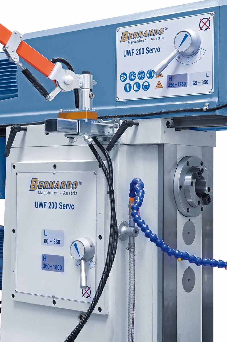 Universalfräsmaschine UWF 200 Servo **